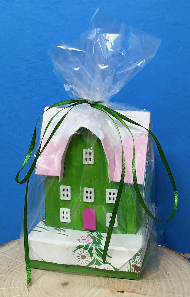 Barn-Shaped Front Gable Mini Paper House