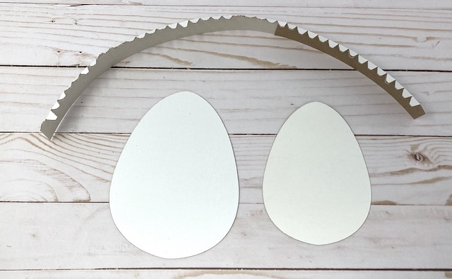 Cardboard pieces to make one side of egg box