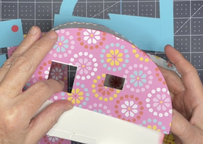 Decorate your mini camper with colorful papers
