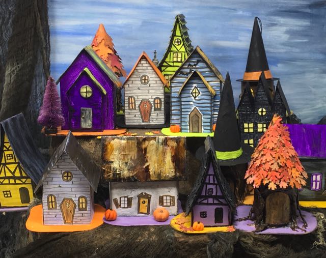 Halloween paper village 13 Days of Halloween #halloweenhouse #paperhouse #DIYhalloweendecorations