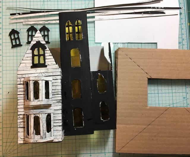 Construction of a Paper-based Halloween house #Halloweenhouse #putzhouse #halloween #papercraft